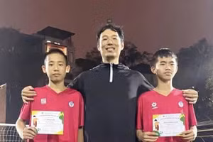 Hai tài năng trẻ của lò bóng đá Học viện Park Hang Seo gia nhập CLB Hoàng Anh Gia Lai.