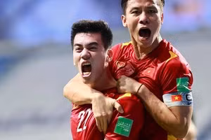 Quế Ngọc Hải, Nguyễn Tiến Linh nhận lót tay khủng ở Bình Dương.