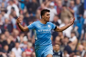 Rodri chưa thể giúp Man City hồi sinh.