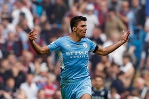 Rodri chưa thể giúp Man City hồi sinh.