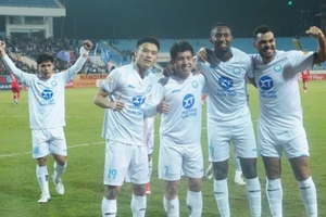 Nam Định thắng ấn tượng Thể Công Viettel ở vòng 15 V-League.