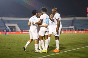 CLB Thép Xanh Nam Định bất ngờ chiêu mộ tiền vệ vô danh