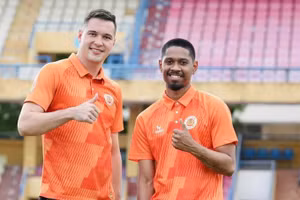 Jason Quang Vinh hiện chưa có quốc tịch Việt Nam.