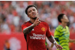 Man United quyết bán bằng được Sancho.