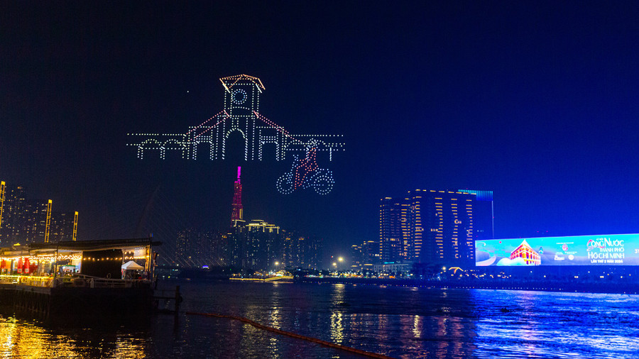 Một màn biểu diễn drone show do ekip sản xuất từng thực hiện tại TP. HCM trước đó. (Ảnh: COREX). anh-3-tt-1674.jpg
