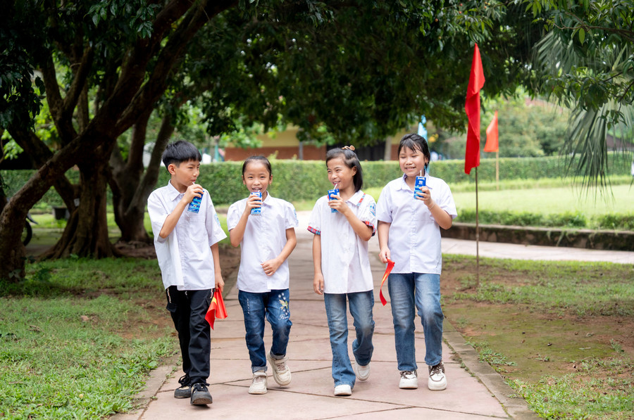 Hoạt động hướng đến trẻ em có hoàn cảnh kém may mắn, còn nhiều thiệt thòi là sự khởi động ý nghĩa cho Tháng Hành động vì Trẻ em. anh-3b-vnm-3b.jpg