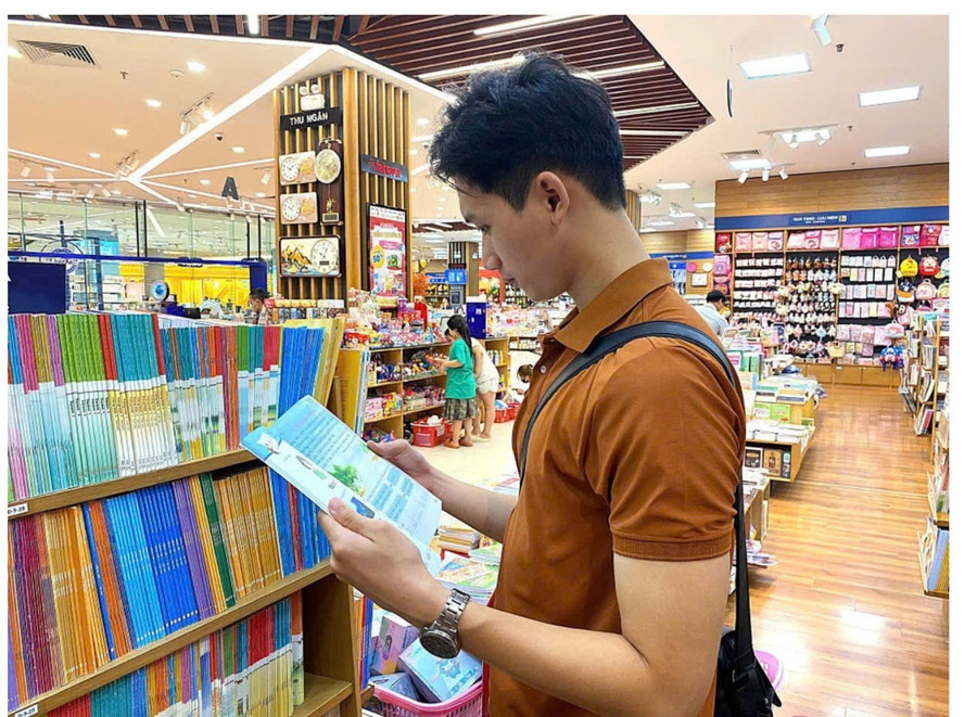 Phụ huynh chọn mua SGK cho con a4-cd.png