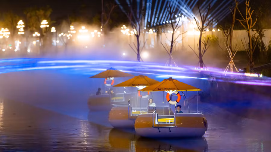 Vẻ đẹp siêu thực trên Dòng sông Ánh sáng T&T City Millennia