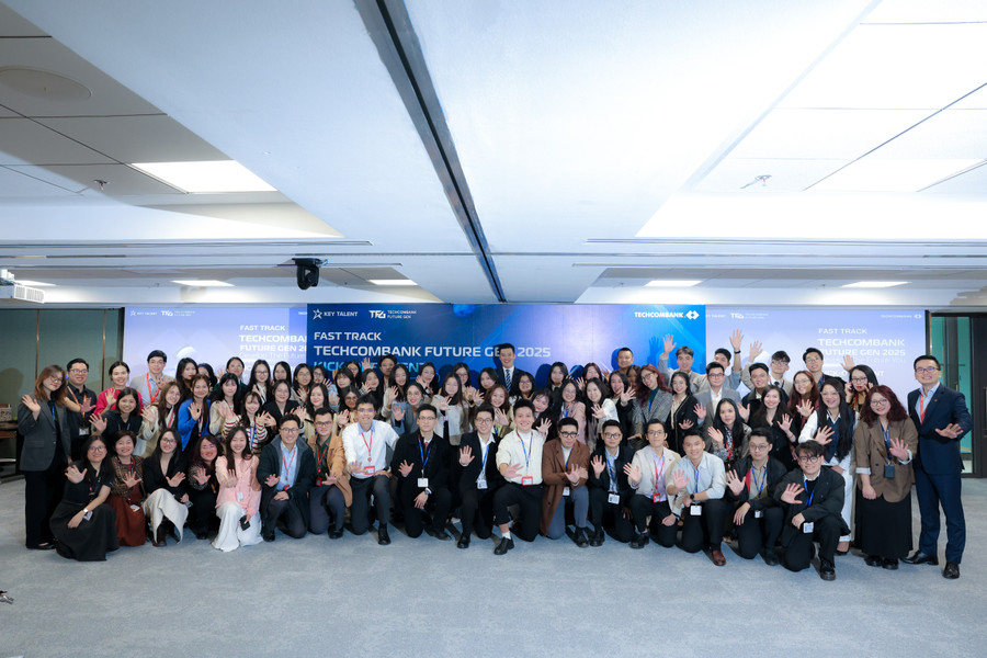 Lực lượng Quản trị viên tập sự đông đảo tại Techcombank 2-tec-luc-luong-quan-tri-vien-tap-su-dong-dao-tai-tcb.jpg