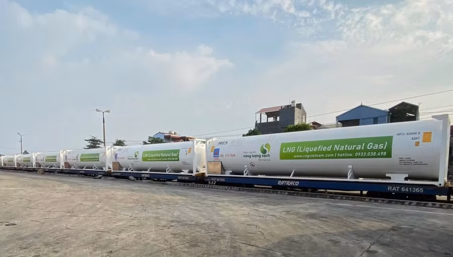 3. doan tau chuan bi.jpg