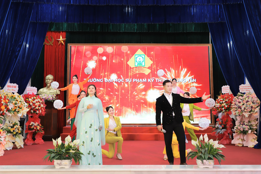 hy4-van-nghe.jpg