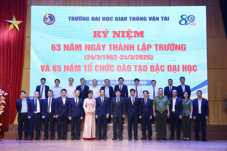 Trường Đại học Giao thông vận tải kỷ niệm 63 năm ngày thành lập 