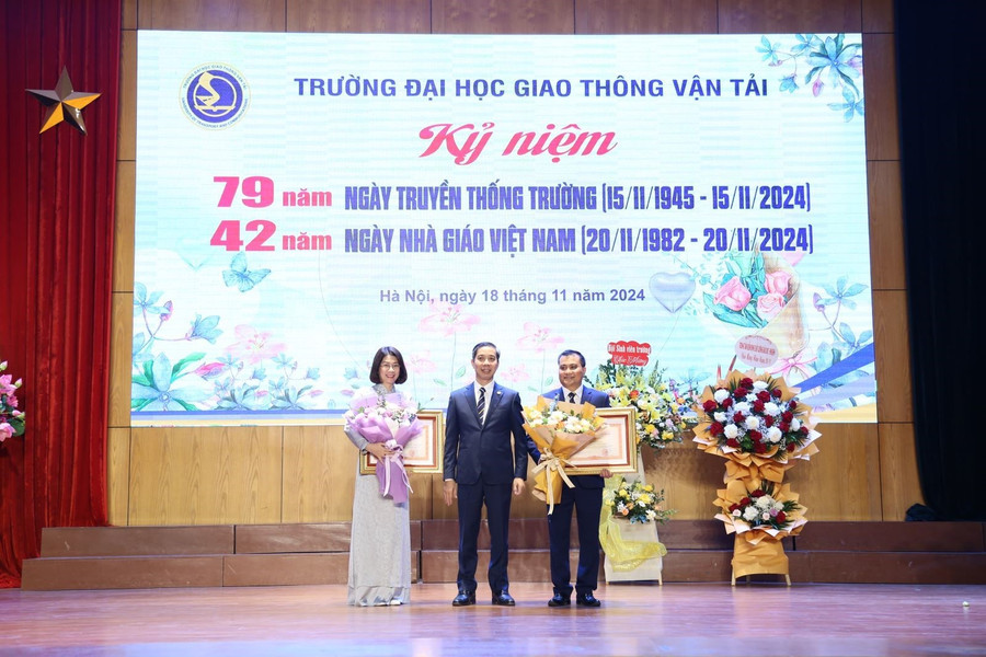 Trường ĐH Giao thông vận tải kỷ niệm Ngày Truyền thống và Ngày Nhà giáo Việt Nam