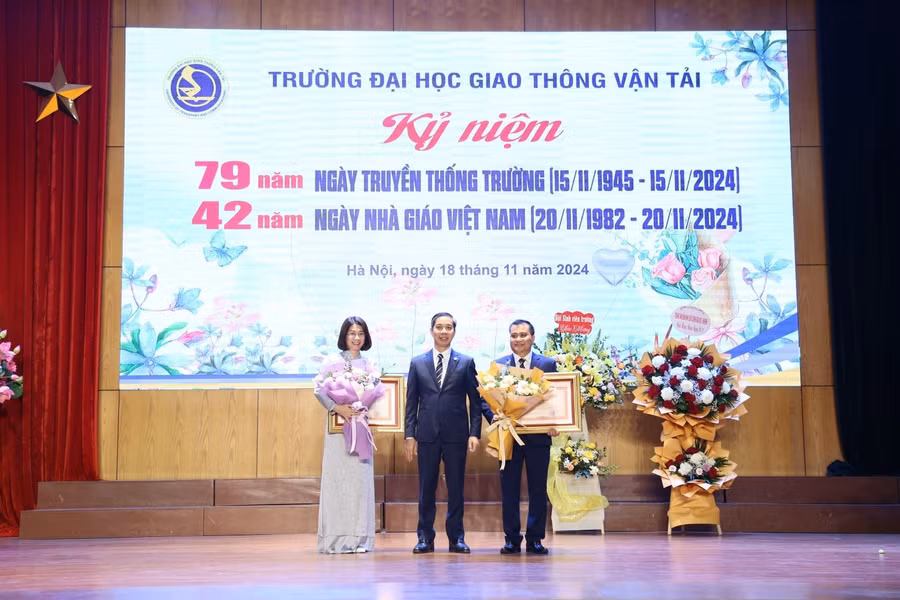 Trường ĐH Giao thông vận tải kỷ niệm Ngày Truyền thống và Ngày Nhà giáo Việt Nam