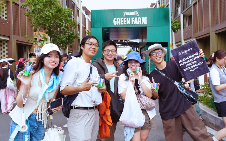 Green Farm là sữa tươi duy nhất (*) trên thị trường sở hữu bộ 3 giải thưởng quốc tế về Chất lượng, An toàn và Vị ngon