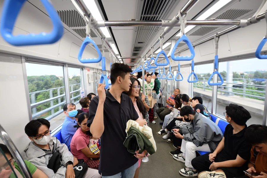 Cùng Vinamilk check-in metro Bến Thành – Suối Tiên