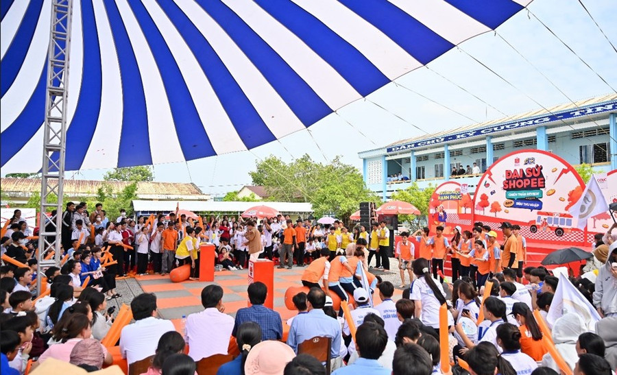 'Trường Học Hạnh Phúc' gameshow giải trí dành cho học sinh THPT