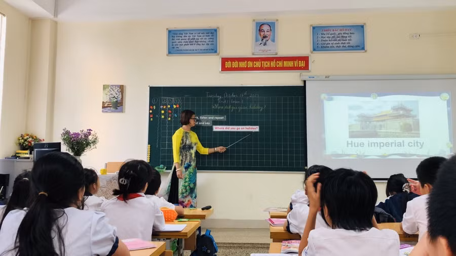 Ứng dụng công nghệ thông tin vào việc giảng dạy ngoại ngữ đã mở ra nhiều cơ hội giúp các em học sinh tiếp cận kiến thức một cách linh hoạt. 