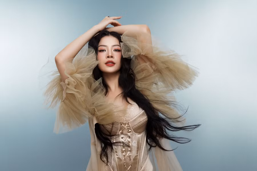 Chi Pu 'chốt đơn' tham dự đại nhạc hội do tập đoàn T&T Group tổ chức