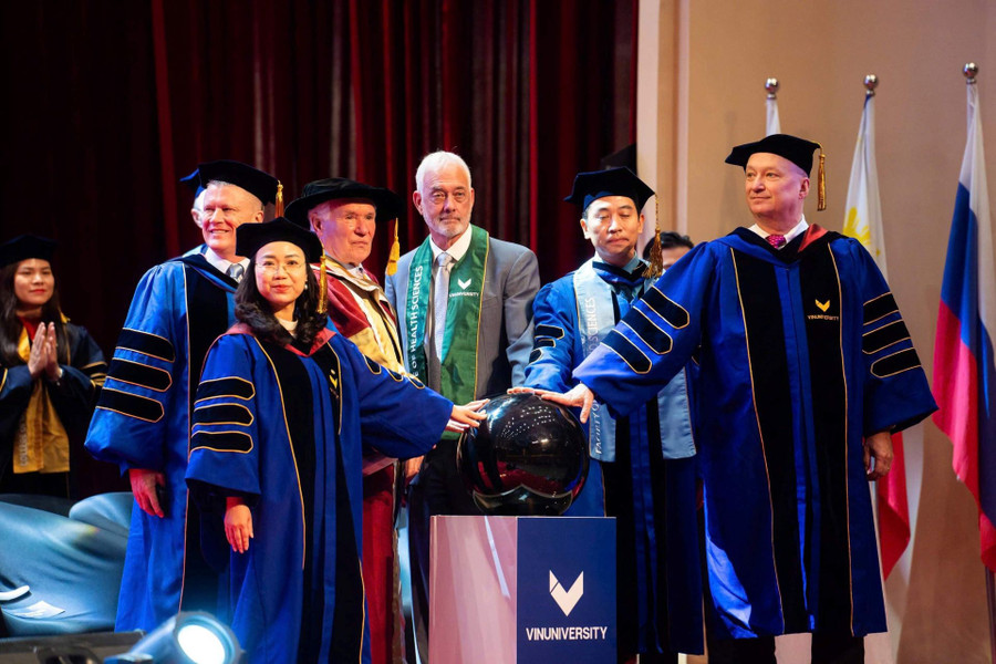 VinUni là điểm đến thu hút các giảng viên tài năng và nhiệt huyết từ nhiều đại học danh tiếng trên thế giới. anh-2-vin.jpg