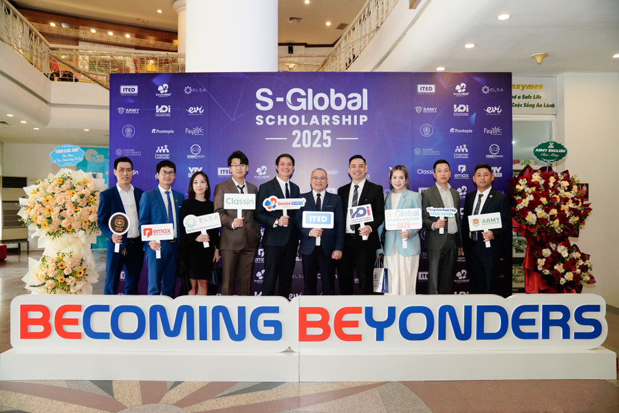 Học bổng quốc tế S-Global 2025 hỗ trợ 65% học phí cho IELTS và Giao tiếp
