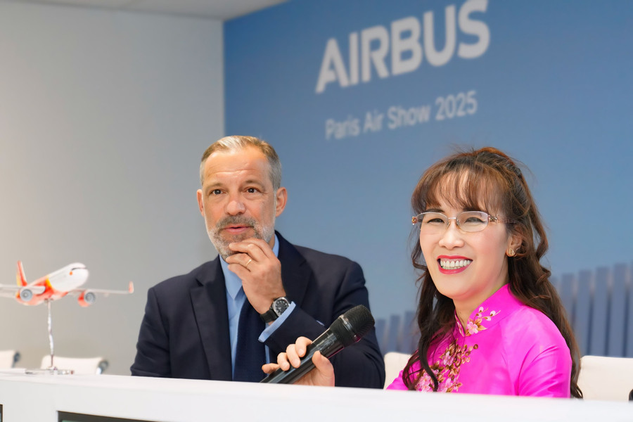Chủ tịch HĐQT Vietjet Nguyễn Thị Phương Thảo phát biểu tại lễ ký kết giữa Vietjet và Airbus a2-vj.jpg