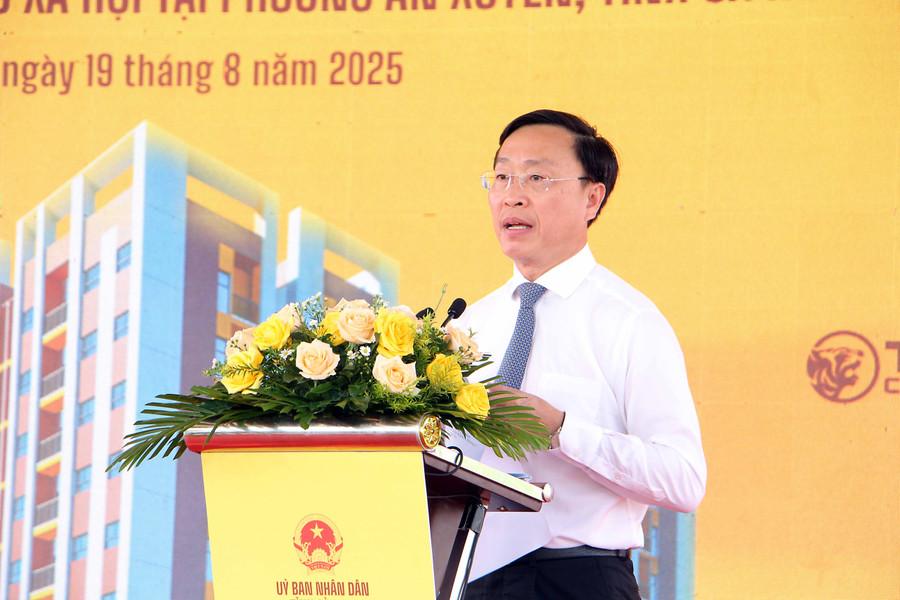 Ông Huỳnh Hữu Trí, Ủy viên Ban Thường vụ Tỉnh ủy, Phó Chủ tịch UBND tỉnh Cà Mau phát biểu tại lễ khởi công anh-3-tt.jpg
