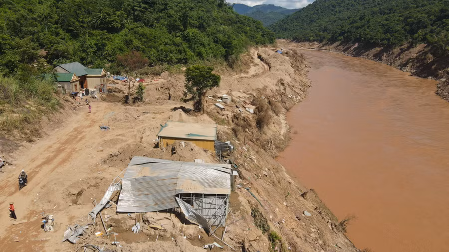  Vinamilk hỗ trợ đồng bào Nghệ An khắc phục hậu quả thiên tai 