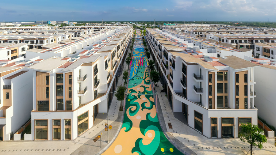 Tuyến phố đi bộ Millennia Journey đang được hoàn thiện. Đây là một trong hai hạng mục điểm nhấn sẽ được khai trương tại đại nhạc hội ngày 9/8 tới đây. anh-4-tt4.jpg