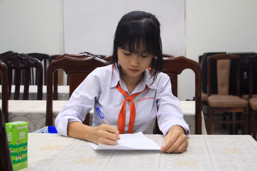 Em Nguyễn Hòa Minh – một trong những bệnh nhi vừa phẫu thuật thành công từ kinh phí hỗ trợ của chương trình.