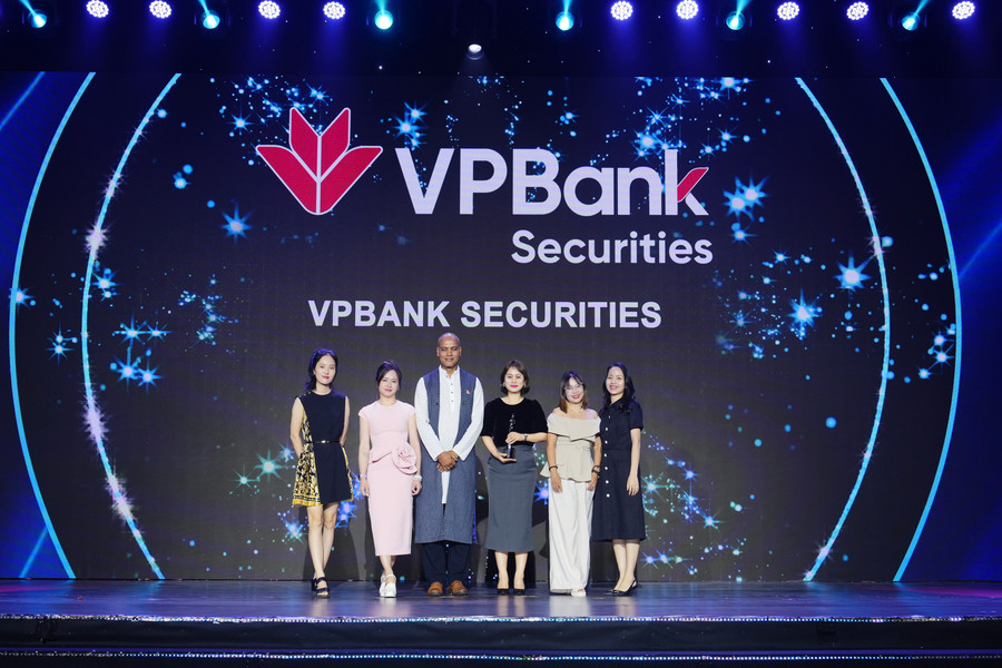 VPBankS nhận giải 'Doanh nghiệp có môi trường làm việc tốt nhất châu Á 2025'