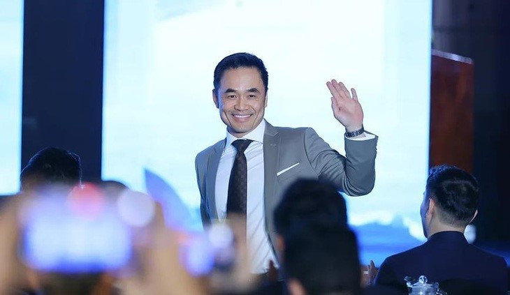 Shark Louis Nguyễn - chủ tịch quỹ đầu tư SAM - làm cố vấn cho toàn bộ chương trình trại hè "Nhà lãnh đạo tương lai"