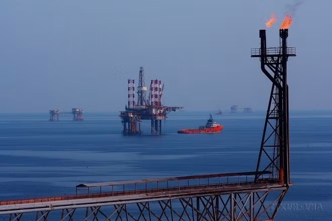 Giàn công nghệ trung tâm số 2 của mỏ Bạch Hổ thuộc Liên doanh Việt-Nga (Vietsovpetro). (Ảnh: Huy Hùng/TTXVN)