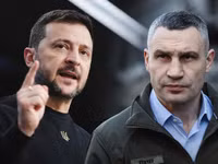 Tổng thống Ukraine Vladimir Zelensky (trái) và Thị trưởng Kiev Vitaly Klitschko.