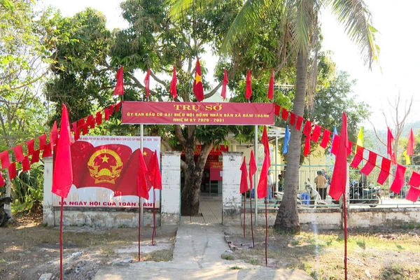 Điểm bỏ phiếu tại xã Hàm Thạnh.