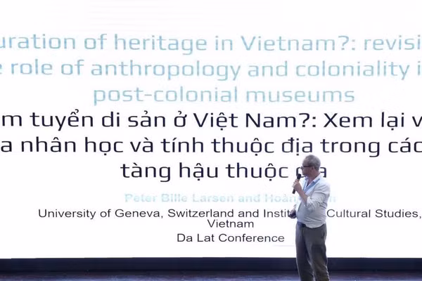 Các phiên thảo luận tại hội thảo.