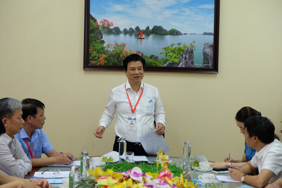 Thứ trưởng Nguyễn Hữu Độ phát biểu tại buổi làm việc với Sở GD&ĐT Thứ trưởng Nguyễn Hữu Độ phát biểu tại buổi làm việc với Sở GD&ĐT Quảng Ninh