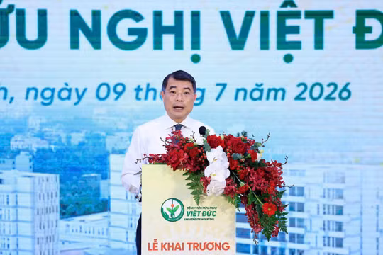 Thủ tướng Lê Minh Hưng đánh giá việc đưa Bệnh viện Hữu nghị Việt Đức và Bệnh viện Bạch Mai cơ sở Ninh Bình vào hoạt động có ý nghĩa đặc biệt quan trọng. 