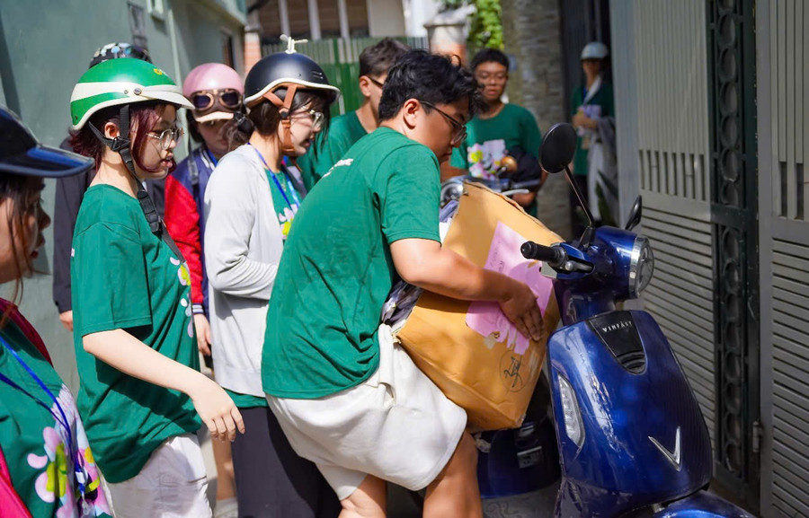 Một phần sẽ được đưa tới nơi tập kết để xử lý đúng cách, phần còn lại sẽ được các thành viên trong dự án tái chế thành những vật dụng xinh xắn để bày bán tại hội chợ tái chế "Giờ Phe" (tháng 11/2025). z6711208466410-0d799edad59d38f17894cbb67c46b848.jpg