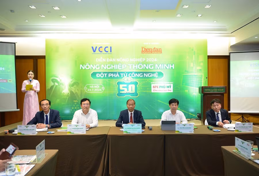 "Diễn đàn Nông nghiệp 2024 - Nông nghiệp thông minh đột phá từ công nghệ 5.0".