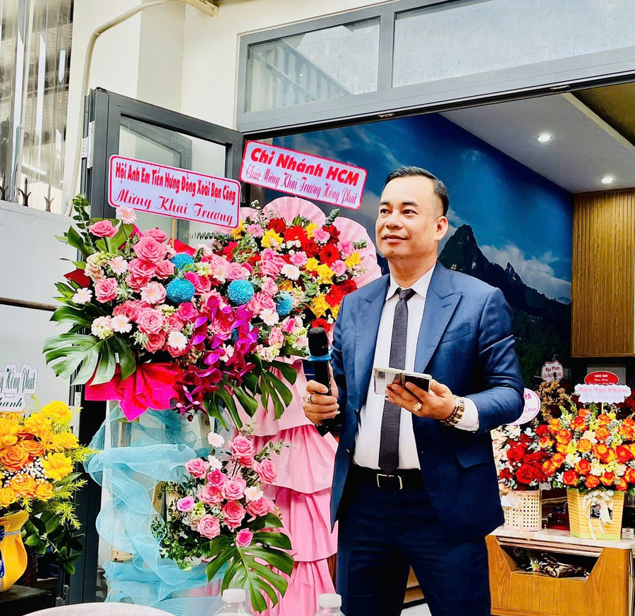 Ông Đỗ Chí Công trong Lễ khai trương Công ty Cổ phần Giáo dục Edu24h, Chi nhánh Bình Phước. z6576316658784-49e8c0e638600e849e5b89aaf96f8b8e.jpg