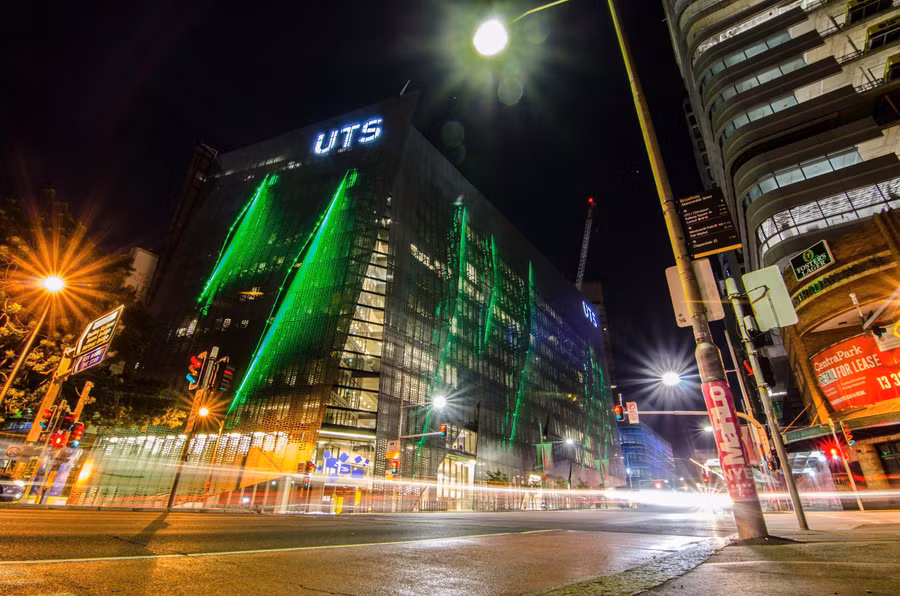 Đại học Công nghệ Sydney (UTS).