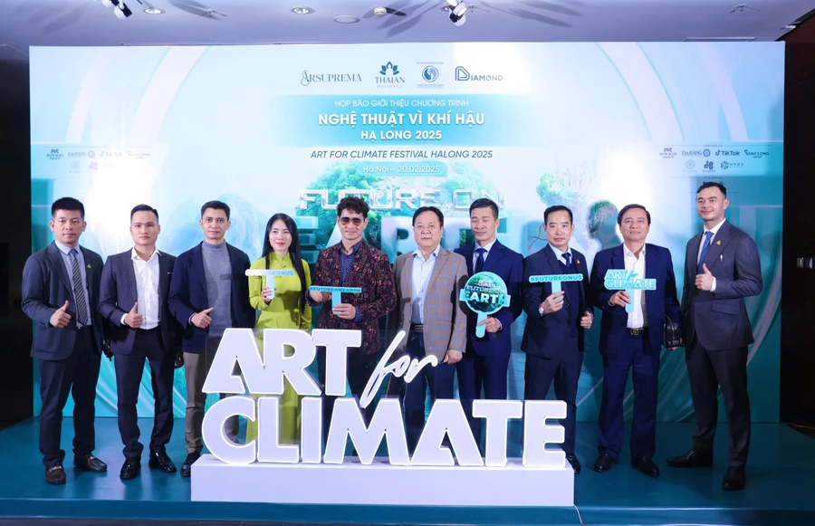 Khách mời tham dự Họp báo giới thiệu Chương trình Nghệ thuật vì Khí hậu Hạ Long 2025 (Art For Climate Festival HaLong 2025).