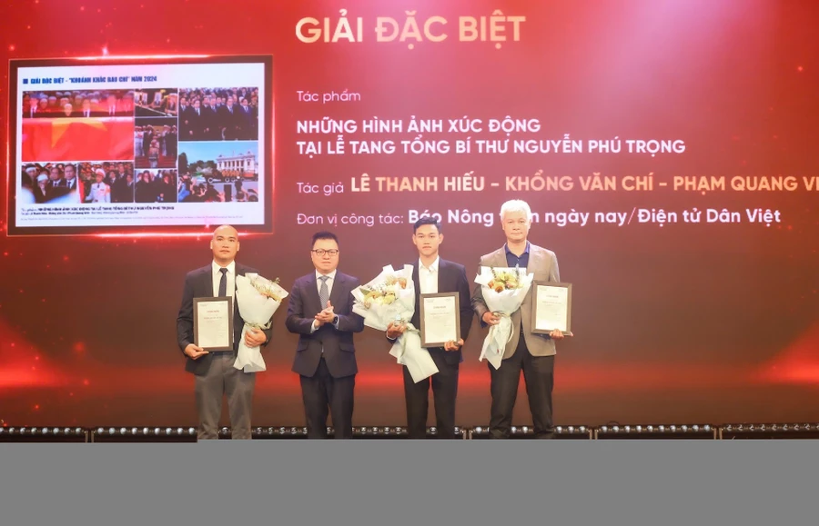 Giải đặc biệt tại Lễ trao giải năm nay được trao cho tác phẩm "Những hình ảnh xúc động tại Lễ tang Tổng Bí thư Nguyễn Phú Trọng".