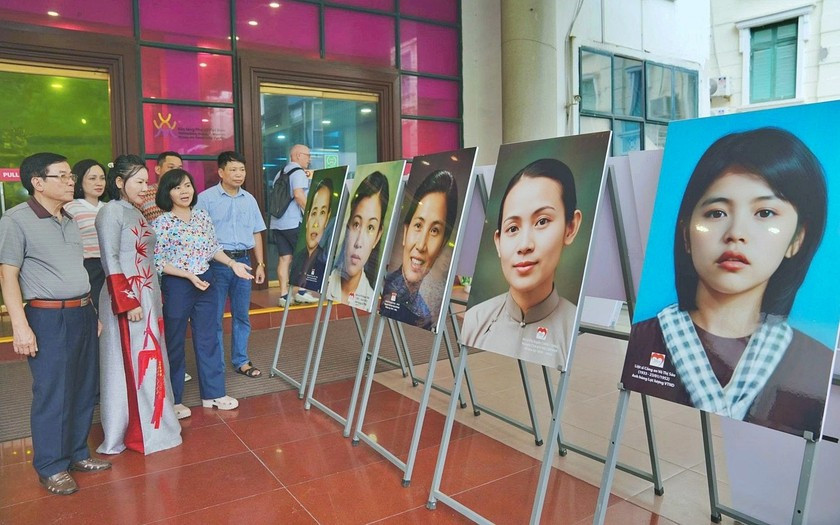 Bộ sưu tập chân dung “Tự hào phụ nữ Việt Nam” được trưng bày tại Bảo tàng Phụ nữ Việt Nam.