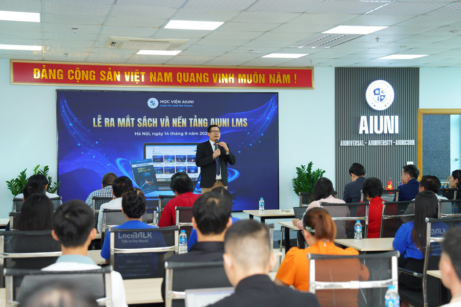 Ông Nguyễn Đức Long, Giám đốc và đồng sáng lập AIUni. 16n02670.jpg