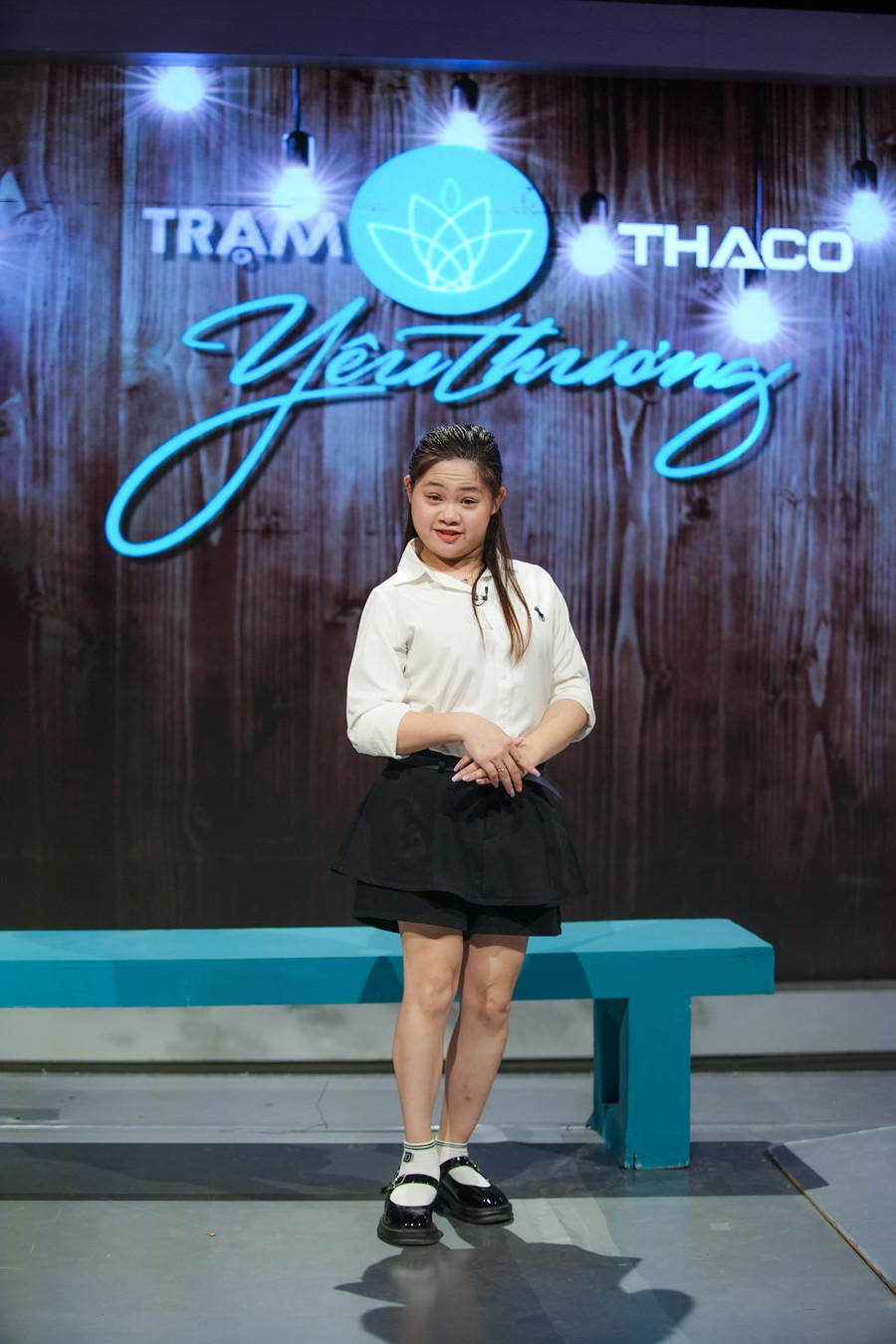Đôi chân không lành lặn và căn bệnh bại não không thể ngăn Đỗ Thị Hiền Giang theo đuổi ước mơ học tập. dhd05174.jpg