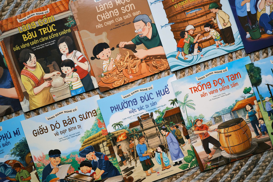 Bộ sách “Vang danh nghề cổ” do Nhà Xuất bản Kim Đồng ấn hành.