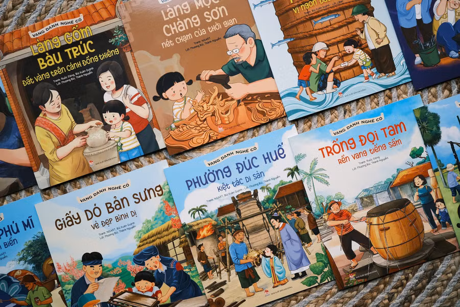 Bộ sách “Vang danh nghề cổ” do Nhà Xuất bản Kim Đồng ấn hành.