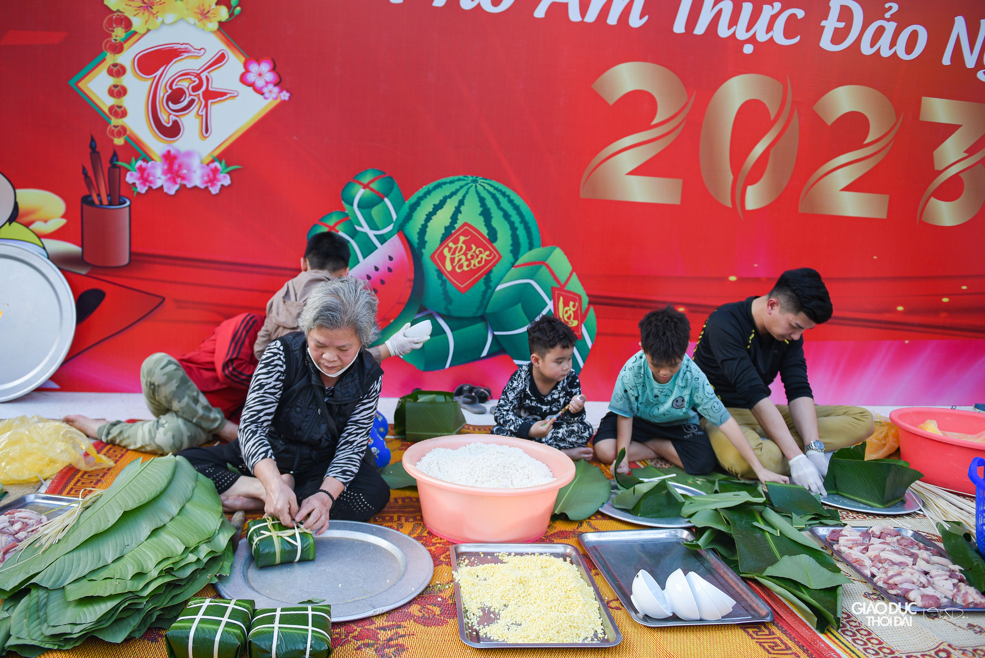 1500 chiếc bánh sẽ được gửi tặng những gia đình có hoàn cảnh khó khăn trên địa bàn thành phố Hà Nội.